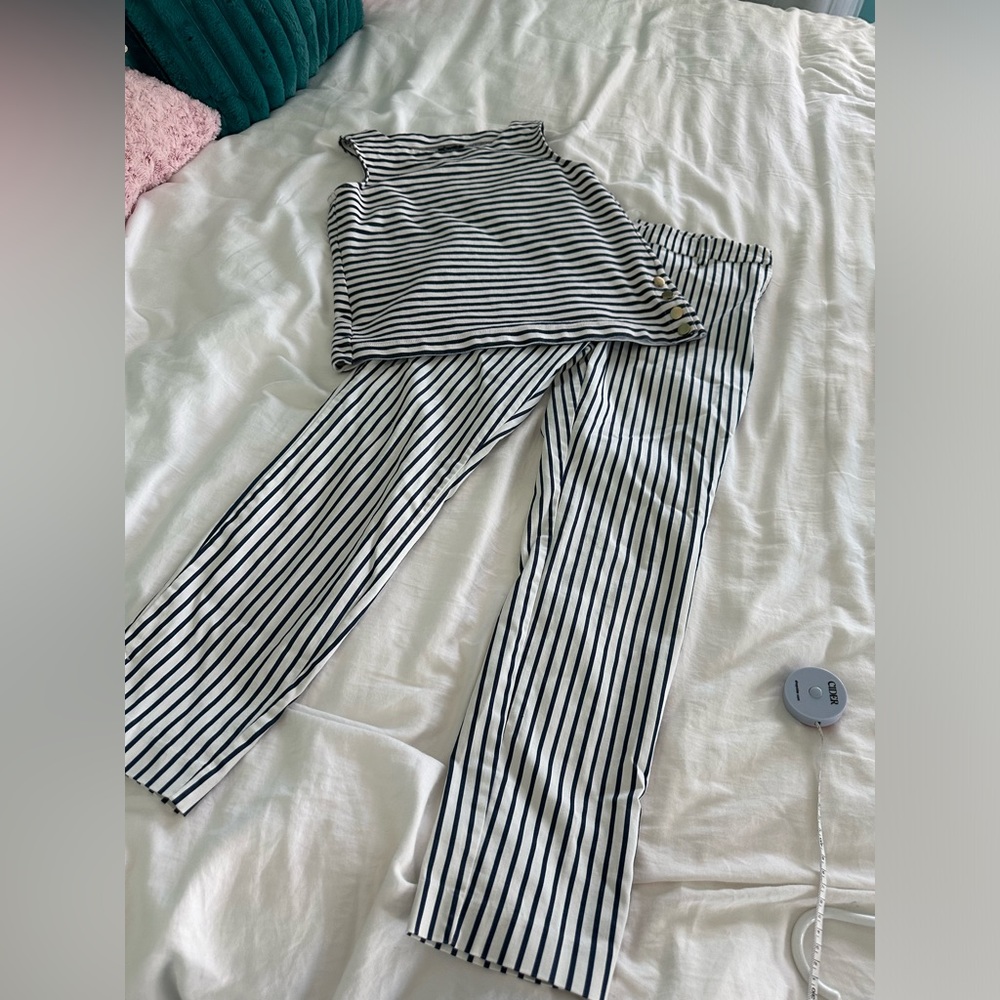 2 piece combo in classic navy and white